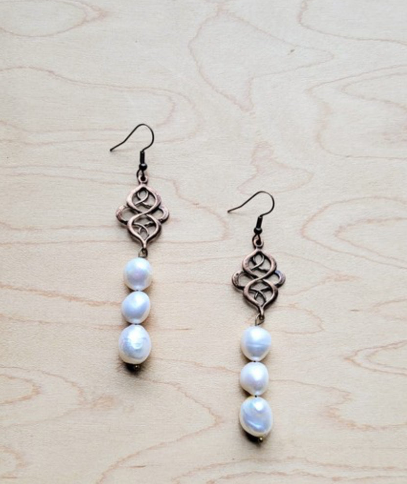 Freshwater Pearl Earrings